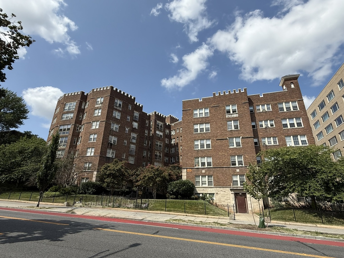 Imagen Oaklawn Apartments